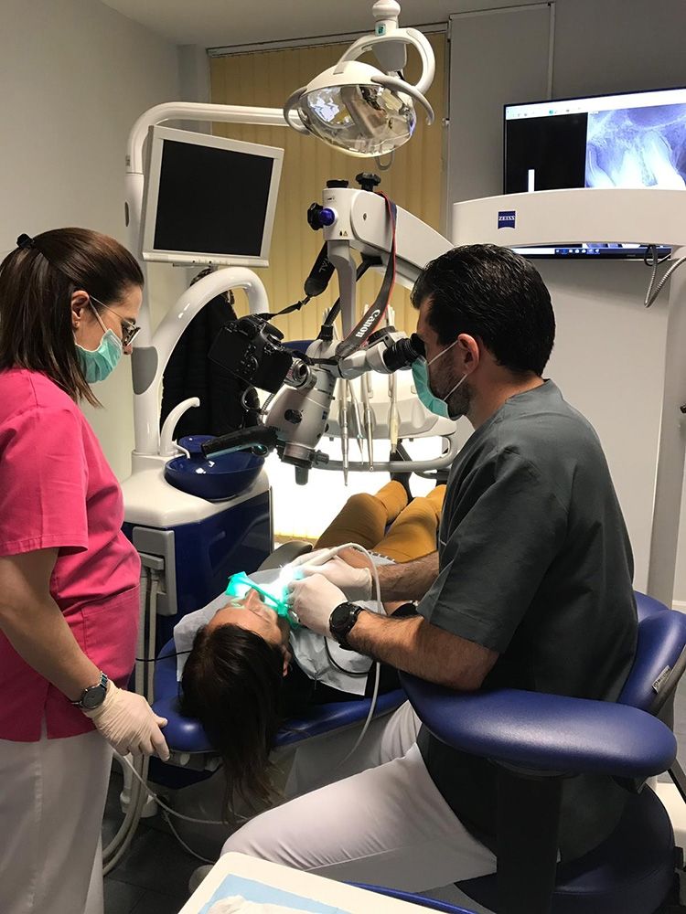 El equipo y la clínica de endodoncia en Valladolid